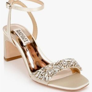 Badgley Mischka Cream Crystal Embellished Heels